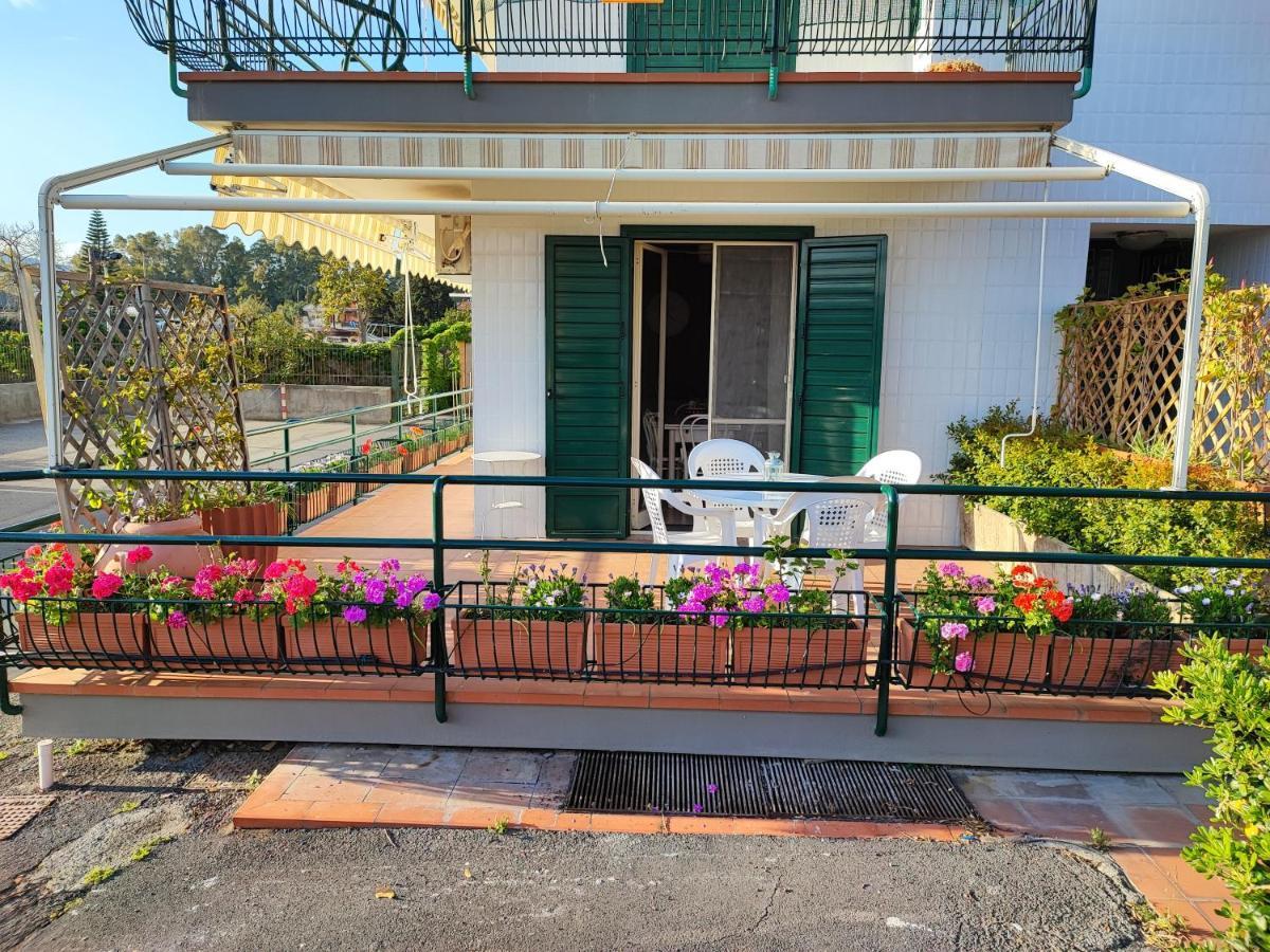 Sea Garden, Fronte Mare Con Piscina Διαμέρισμα Mascali Εξωτερικό φωτογραφία
