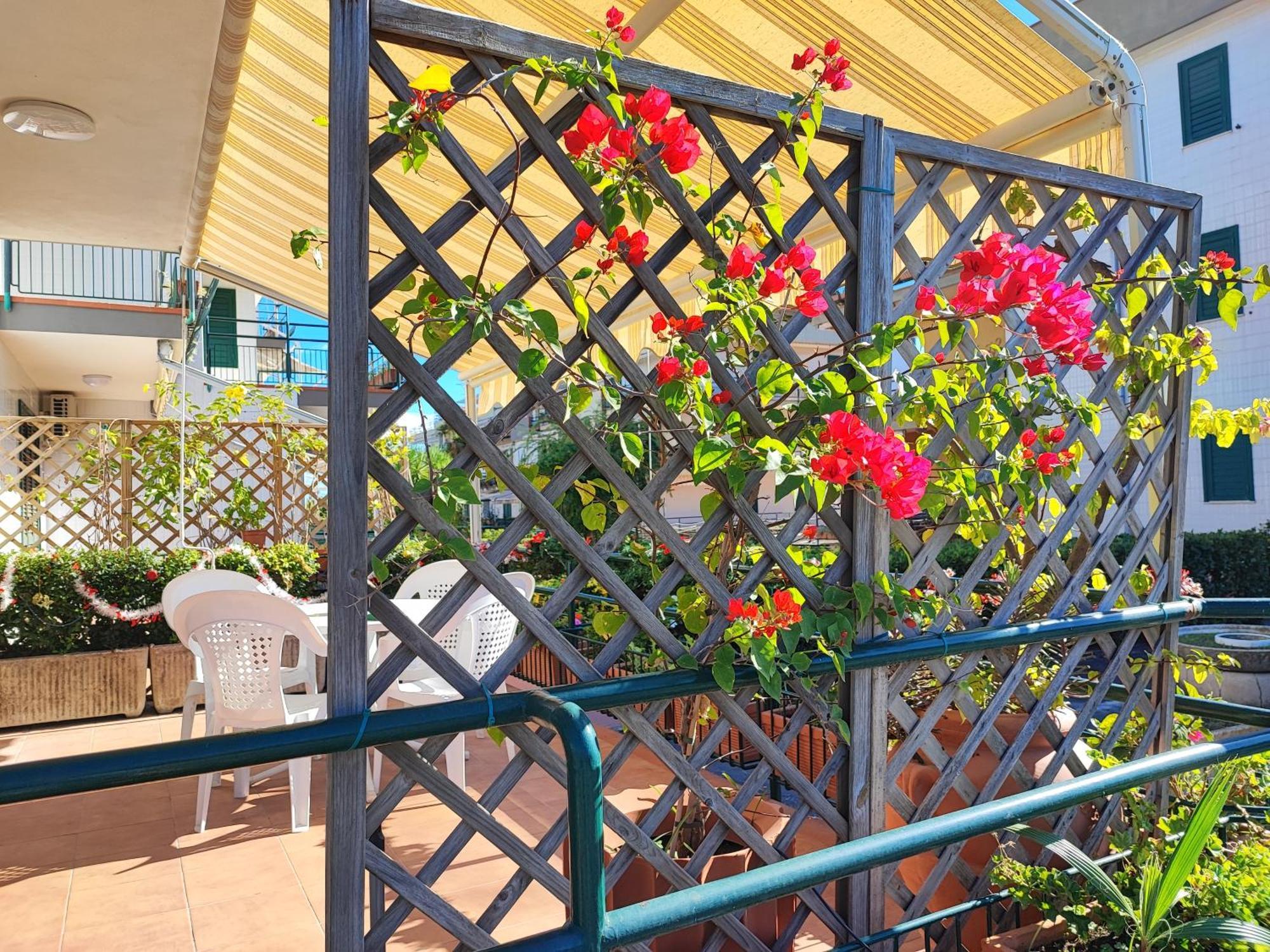 Sea Garden, Fronte Mare Con Piscina Διαμέρισμα Mascali Εξωτερικό φωτογραφία