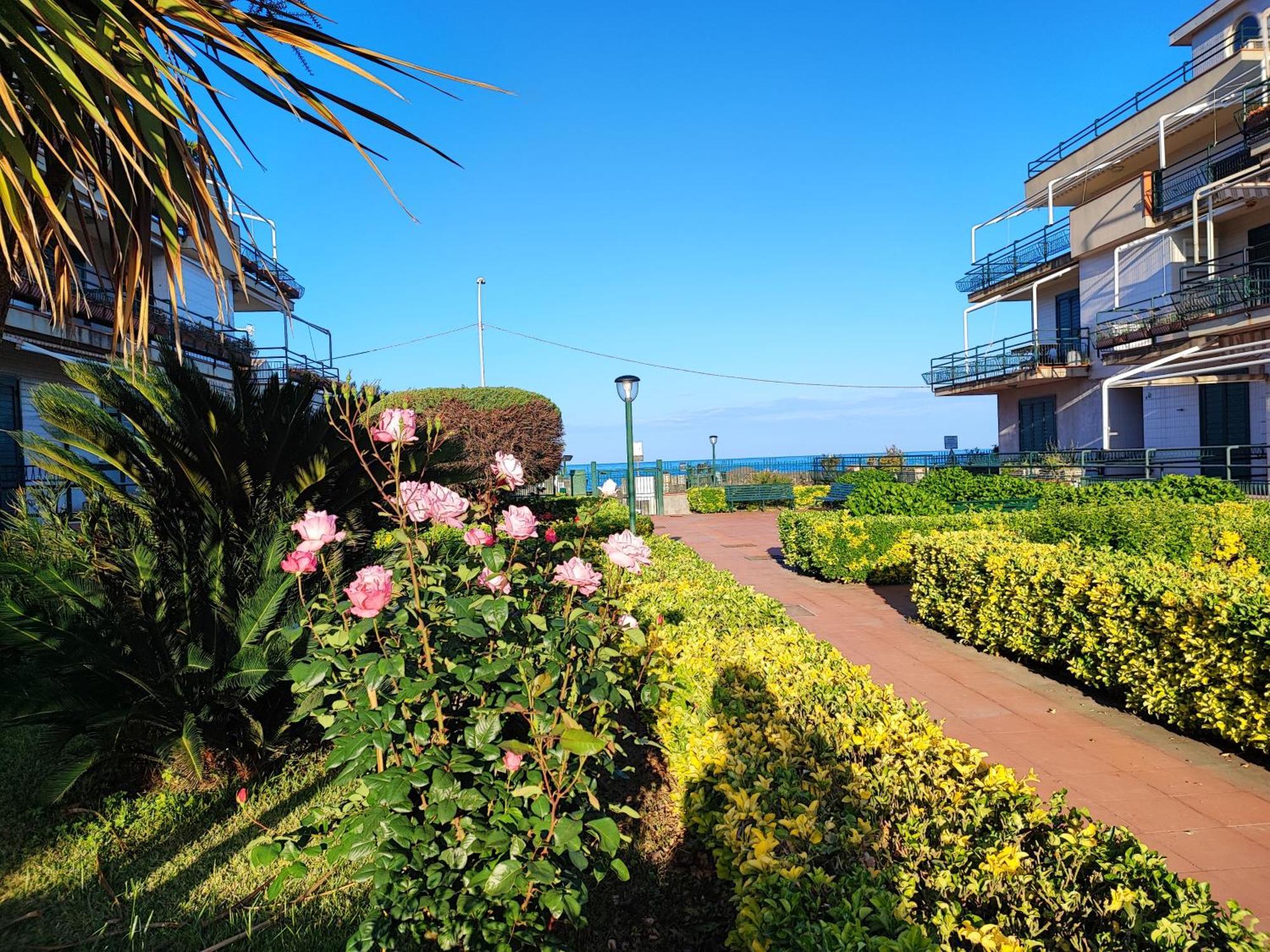 Sea Garden, Fronte Mare Con Piscina Διαμέρισμα Mascali Εξωτερικό φωτογραφία